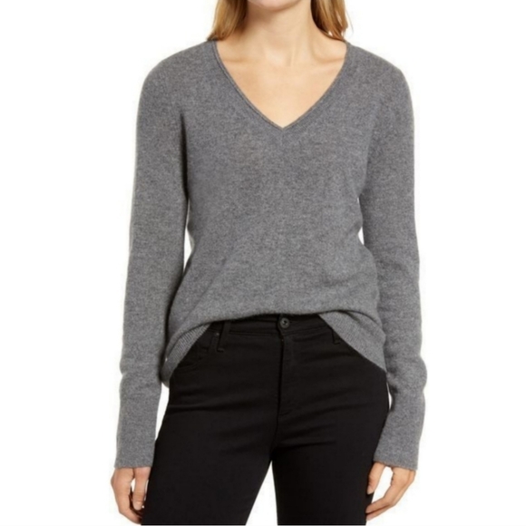 Halogen Sweaters - Halogen Gray V Neck Cashmere Ribbed Knit Sweater